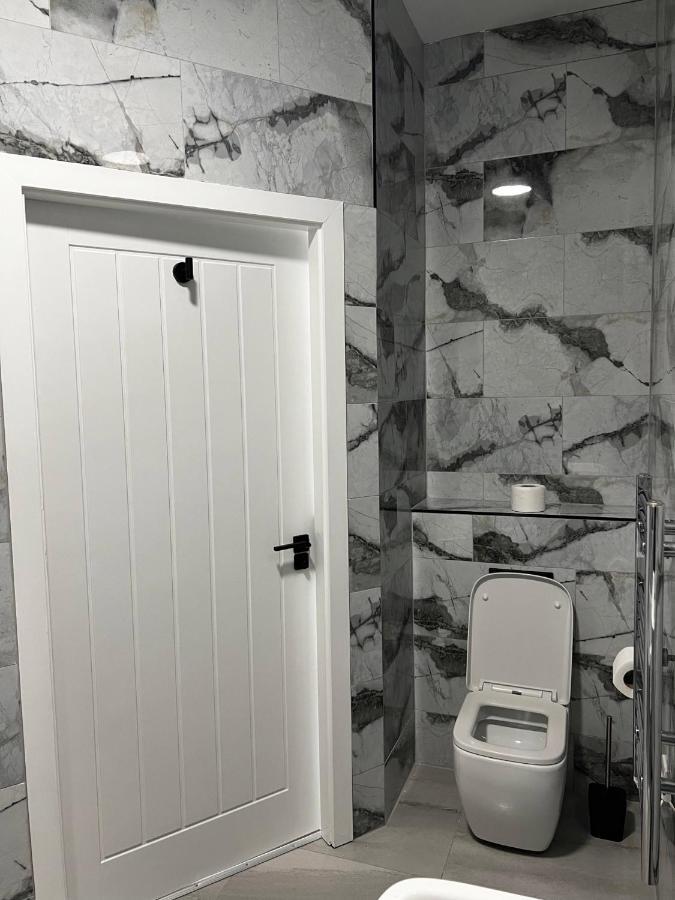 Aparthotel Spire Ltd
